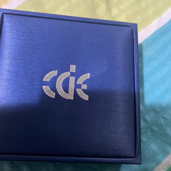 Very elegant and beautiful necklace - Picture 2 of 5